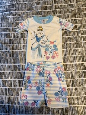Hanna Andersson Blue, White and Pink Cinderella Short Pajama Set